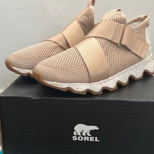SOREL SNEAKERS